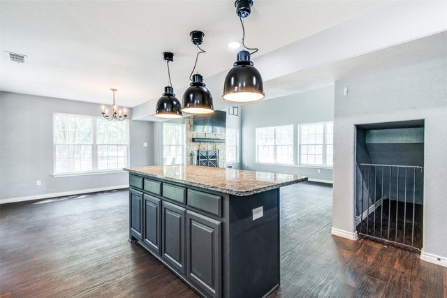 200 Lakeside Drive, West Tawakoni, TX 75474