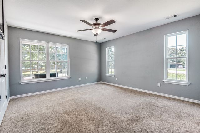 200 Lakeside Drive, West Tawakoni, TX 75474