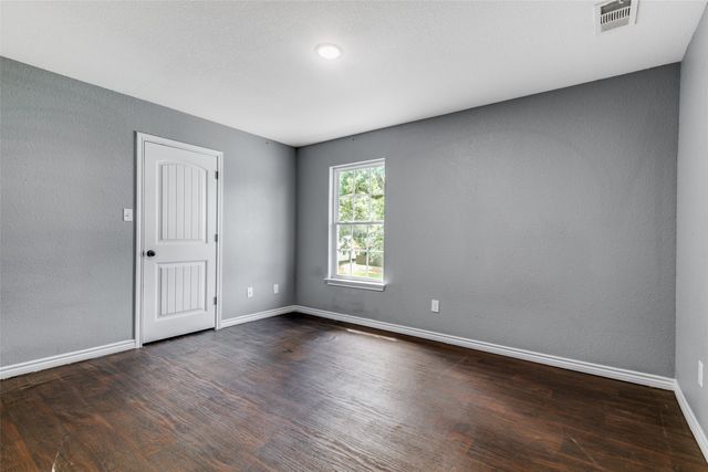 200 Lakeside Drive, West Tawakoni, TX 75474
