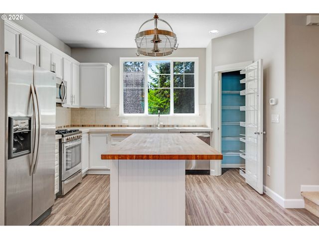 15495 Sw COBALT Ln, Beaverton, OR 97007