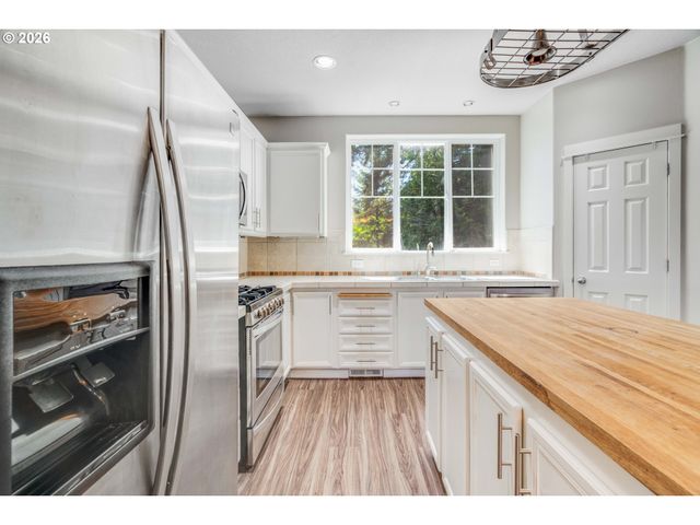 15495 Sw COBALT Ln, Beaverton, OR 97007