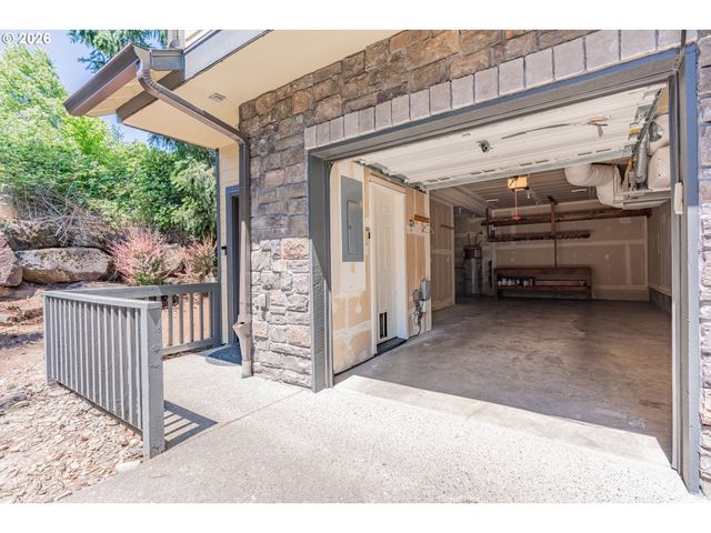 15495 Sw COBALT Ln, Beaverton, OR 97007