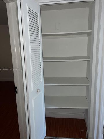 8635 NW 8th St 210, Miami, FL 33126