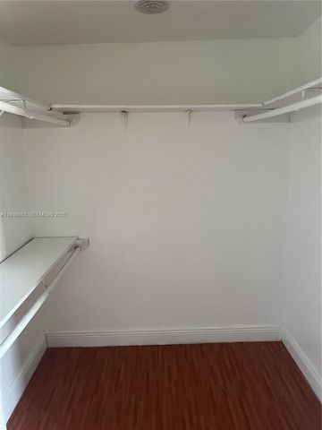 8635 NW 8th St 210, Miami, FL 33126