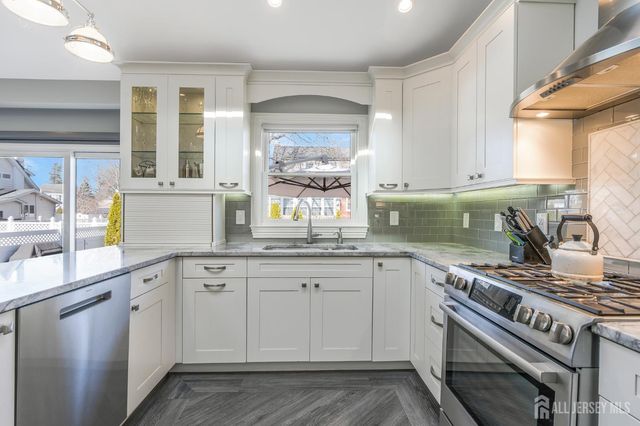 230 Melrose Avenue, Middlesex, NJ 08846