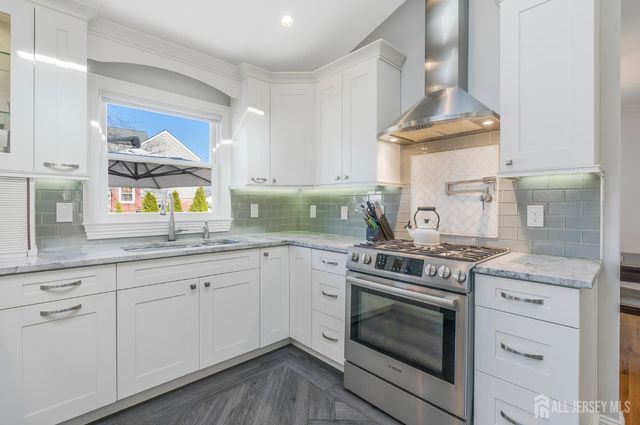 230 Melrose Avenue, Middlesex, NJ 08846