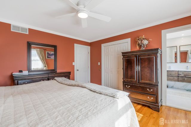 230 Melrose Avenue, Middlesex, NJ 08846