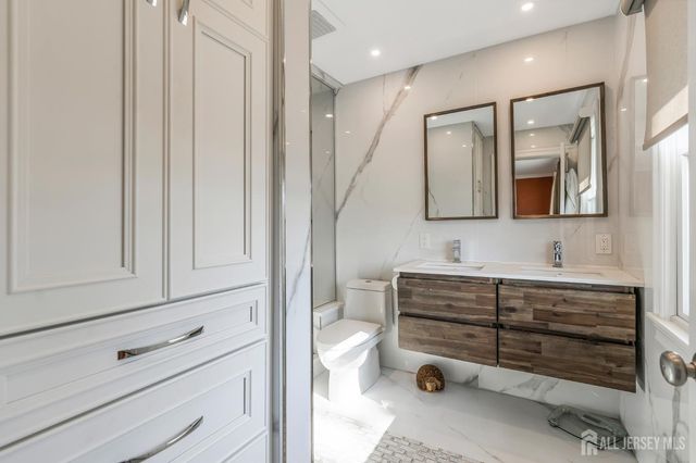 230 Melrose Avenue, Middlesex, NJ 08846