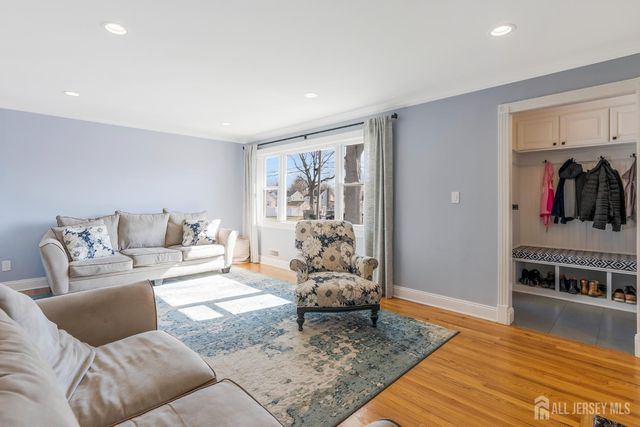 230 Melrose Avenue, Middlesex, NJ 08846