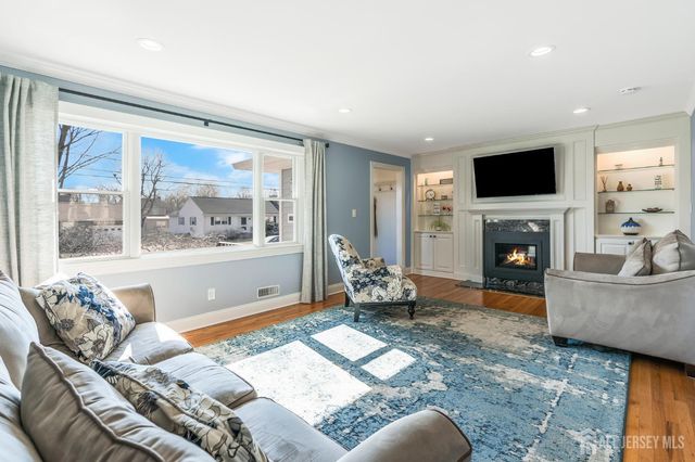 230 Melrose Avenue, Middlesex, NJ 08846