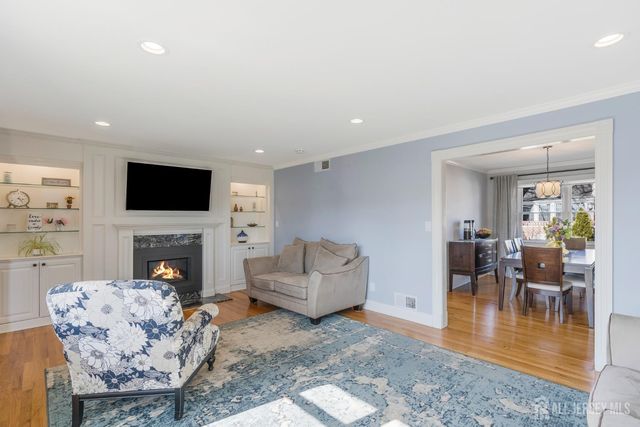 230 Melrose Avenue, Middlesex, NJ 08846