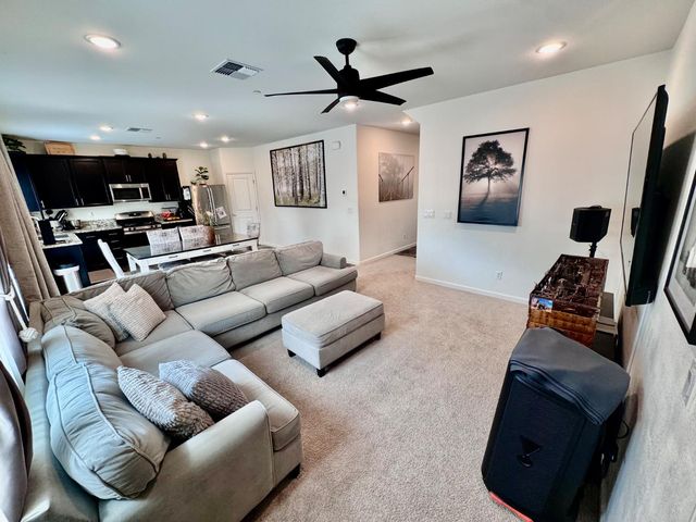 1536 Silverbell Dr, Stockton, CA 95206