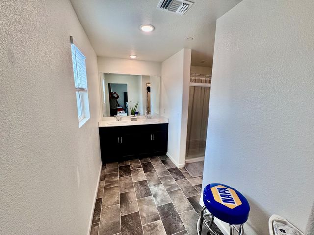 1536 Silverbell Dr, Stockton, CA 95206