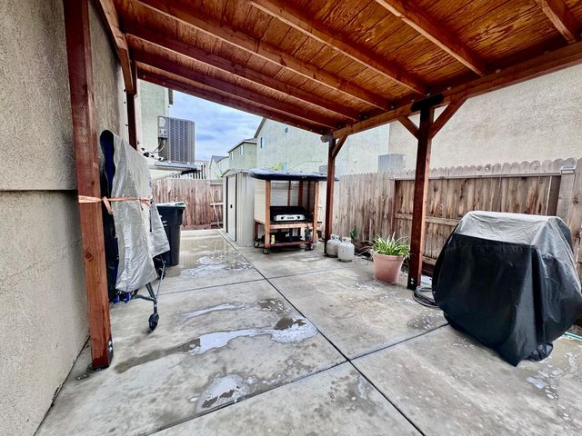 1536 Silverbell Dr, Stockton, CA 95206