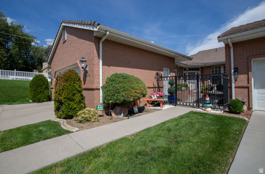 5302 S BIRCH POINT RD, Murray, UT 84117 — photo 2