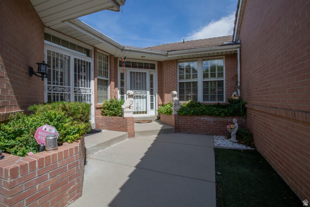 5302 S BIRCH POINT RD, Murray, UT 84117 — photo 4