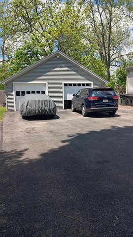 304 S Silver Lake STREET, Oconomowoc, WI 53066