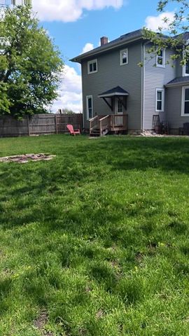 304 S Silver Lake STREET, Oconomowoc, WI 53066