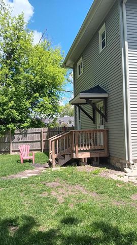 304 S Silver Lake STREET, Oconomowoc, WI 53066
