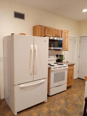 304 S Silver Lake STREET, Oconomowoc, WI 53066