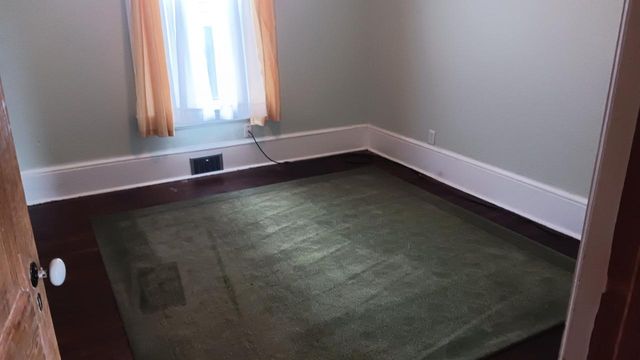 304 S Silver Lake STREET, Oconomowoc, WI 53066