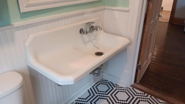 304 S Silver Lake STREET, Oconomowoc, WI 53066