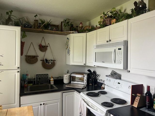 304 S Silver Lake STREET, Oconomowoc, WI 53066
