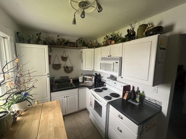 304 S Silver Lake STREET, Oconomowoc, WI 53066