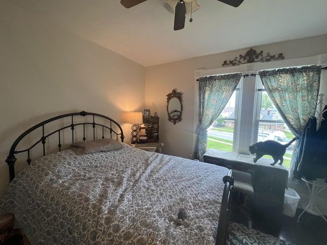 304 S Silver Lake STREET, Oconomowoc, WI 53066