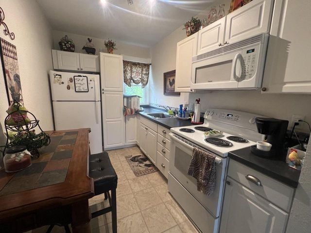 304 S Silver Lake STREET, Oconomowoc, WI 53066
