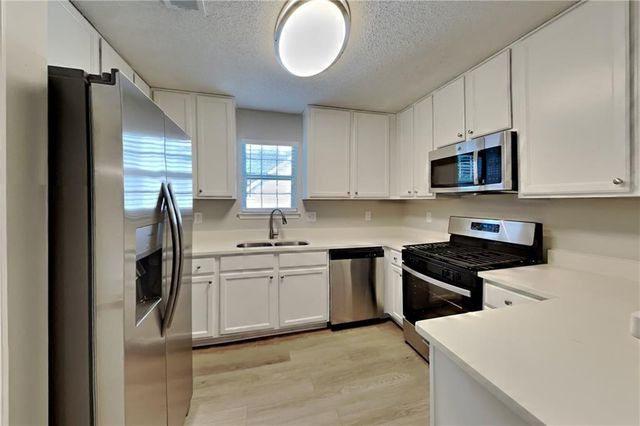 2928 Yukon Trail NW, Acworth, GA 30101
