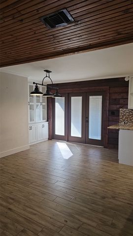 7942 Fm 859, Edgewood, TX 75117