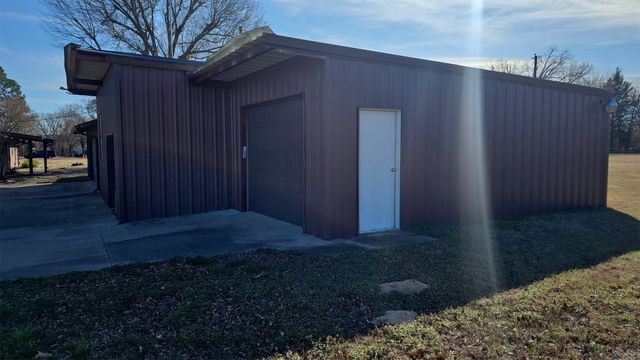 7942 Fm 859, Edgewood, TX 75117