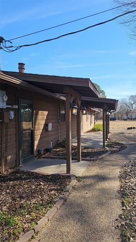 7942 Fm 859, Edgewood, TX 75117