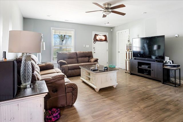 366 WASHBURN DR, Memphis, TN 38109