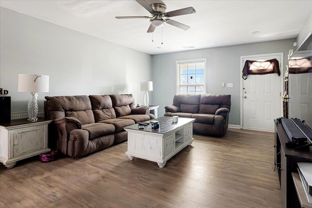 366 WASHBURN DR, Memphis, TN 38109