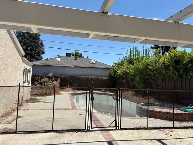 1028 N Naomi Street N, Burbank, CA 91505