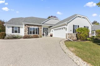 W354N5315 Coastal AVENUE, Oconomowoc, WI 53066