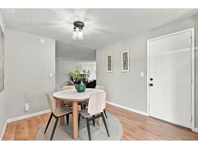 3414 Ne 80TH Ave, Portland, OR 97213