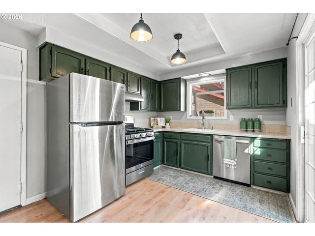 3414 Ne 80TH Ave, Portland, OR 97213