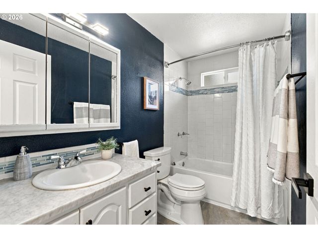 3414 Ne 80TH Ave, Portland, OR 97213