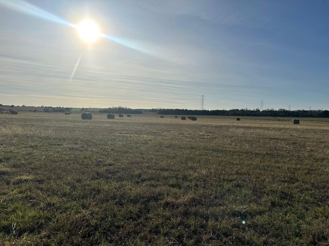 8038 Ohnheiser Kaase Road, La Grange, TX 78945