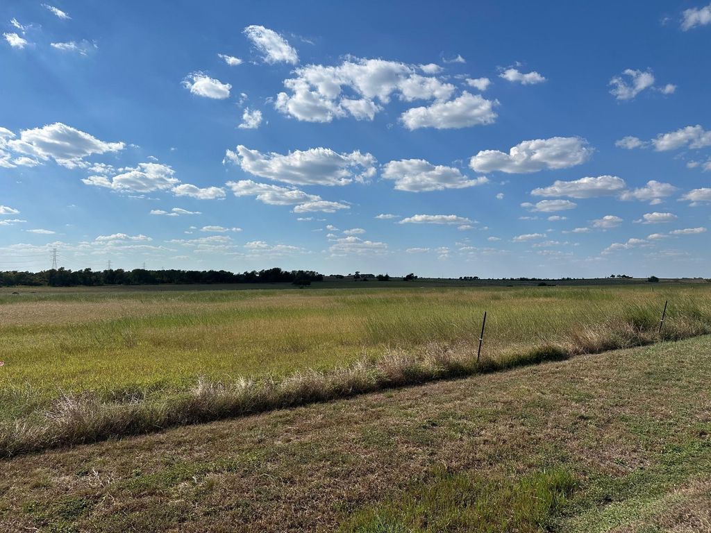 8038 Ohnheiser Kaase Road, La Grange, TX 78945