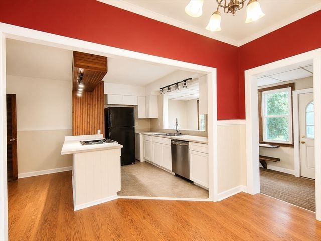 19 Blaine Ave 2, Beverly, MA 01915
