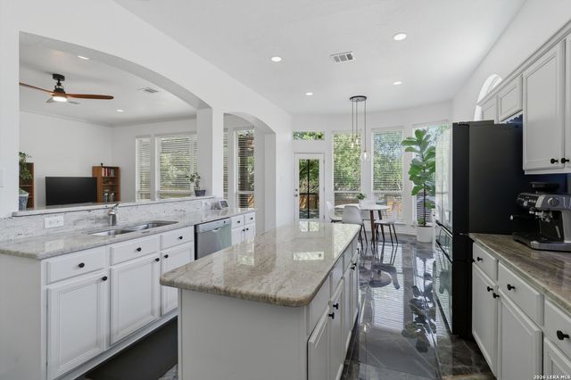 19534 Azure Oak, San Antonio, TX 78258