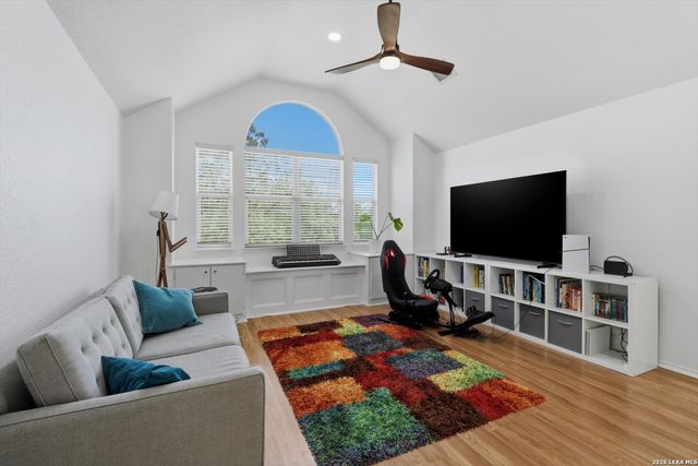 19534 Azure Oak, San Antonio, TX 78258