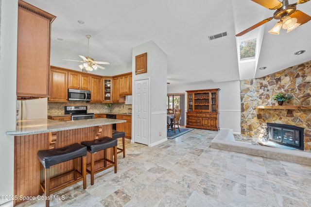 920 Peacock Avenue NE, Palm Bay, FL 32907