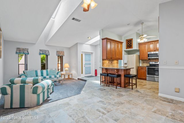 920 Peacock Avenue NE, Palm Bay, FL 32907