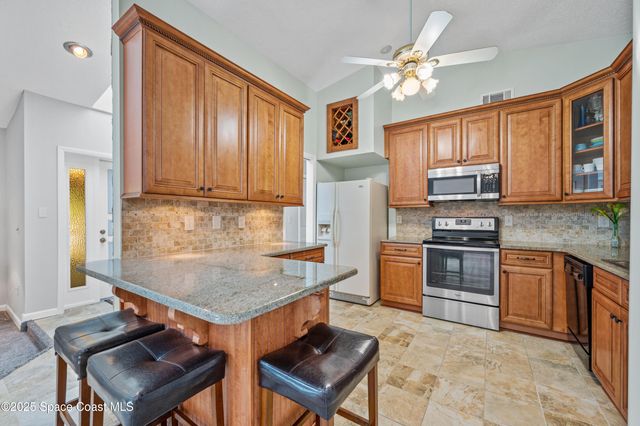 920 Peacock Avenue NE, Palm Bay, FL 32907