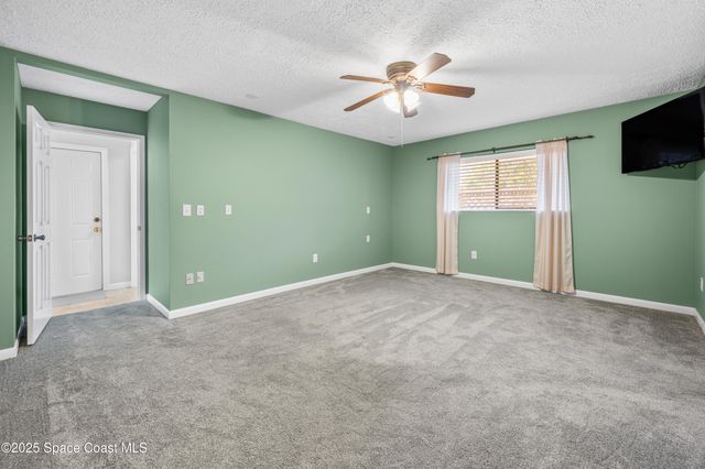 920 Peacock Avenue NE, Palm Bay, FL 32907